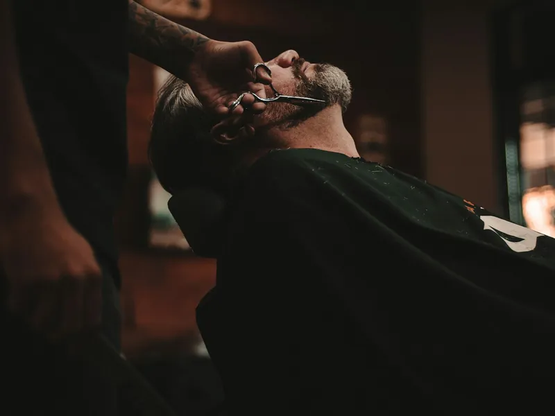 Gentlemen's grooming